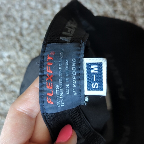 Travis Mathew hat - Picture 5 of 7